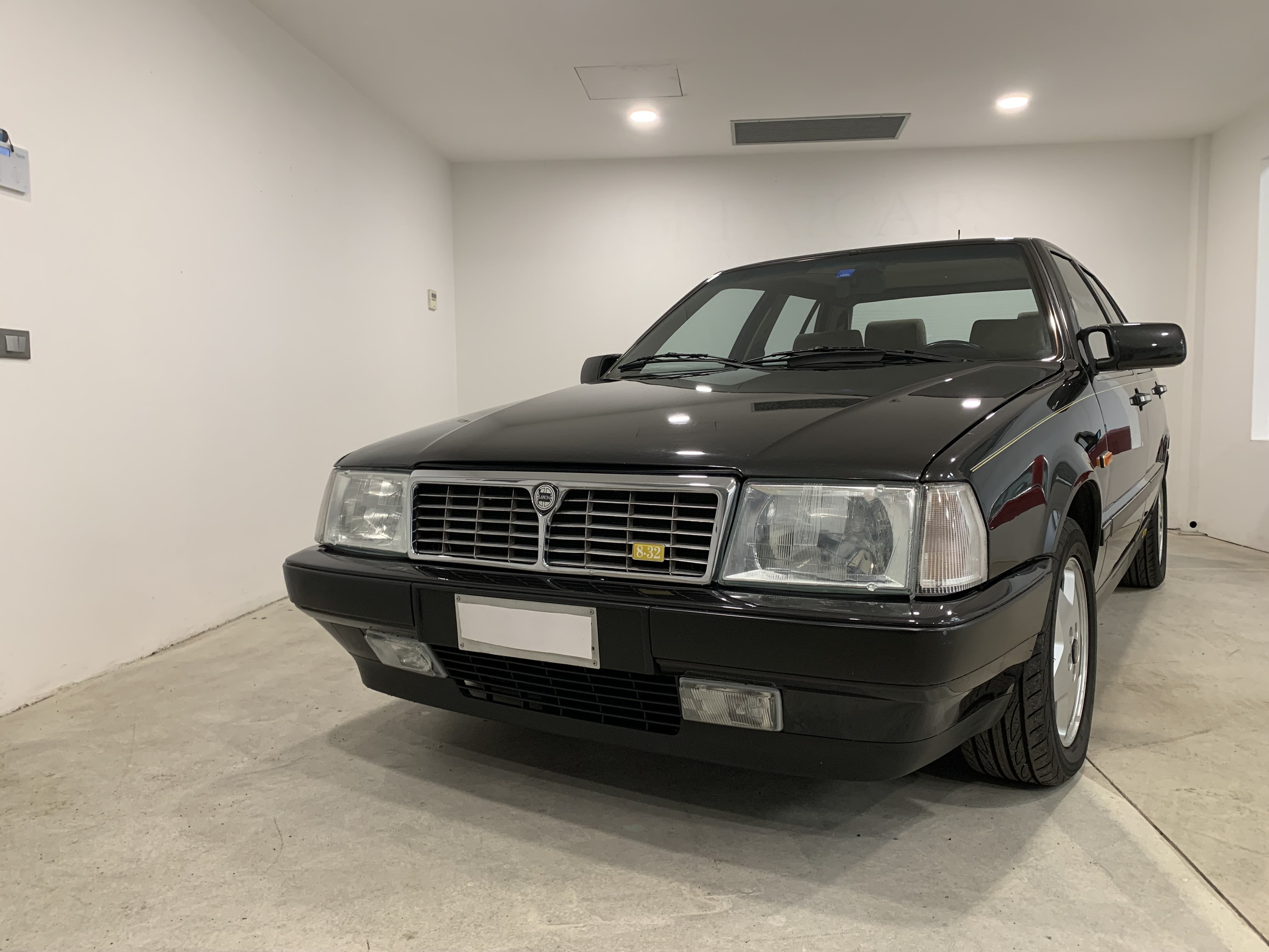 Lancia Thema 2.9 8.32 FL